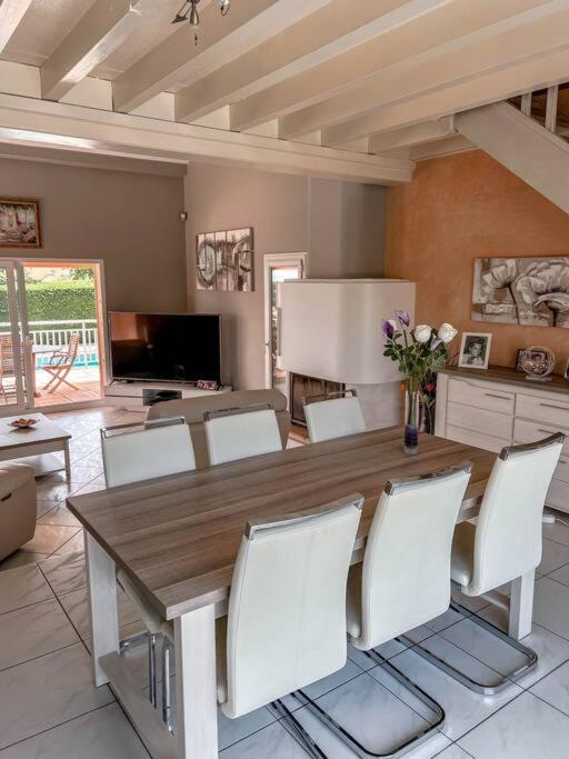 Magnifique Maison A Lentilly - Piscine 외부 사진